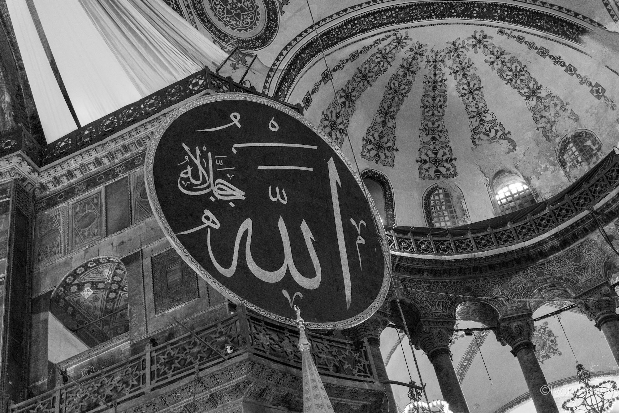 Hagia Sophia calligraphy black and white